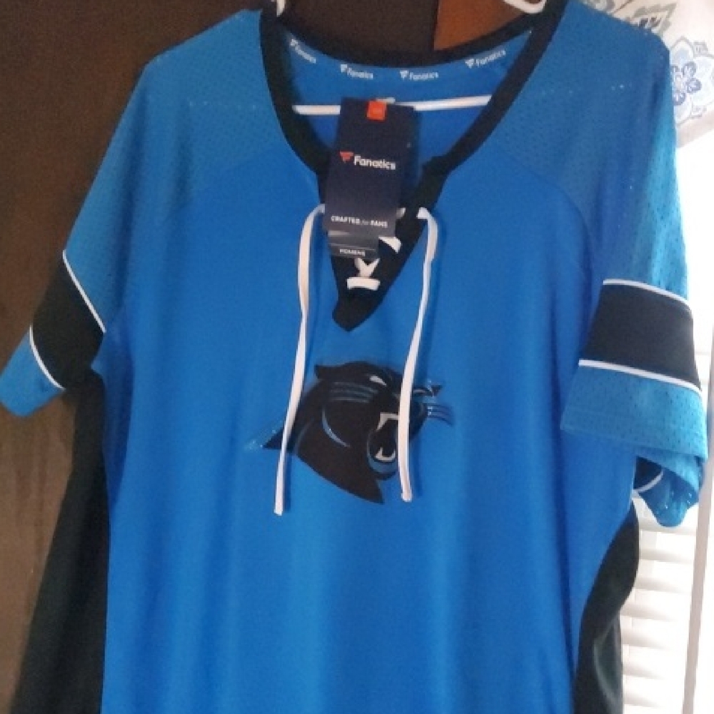 Fanatics Women’s Carolina Blue Lace-Up NHL Top